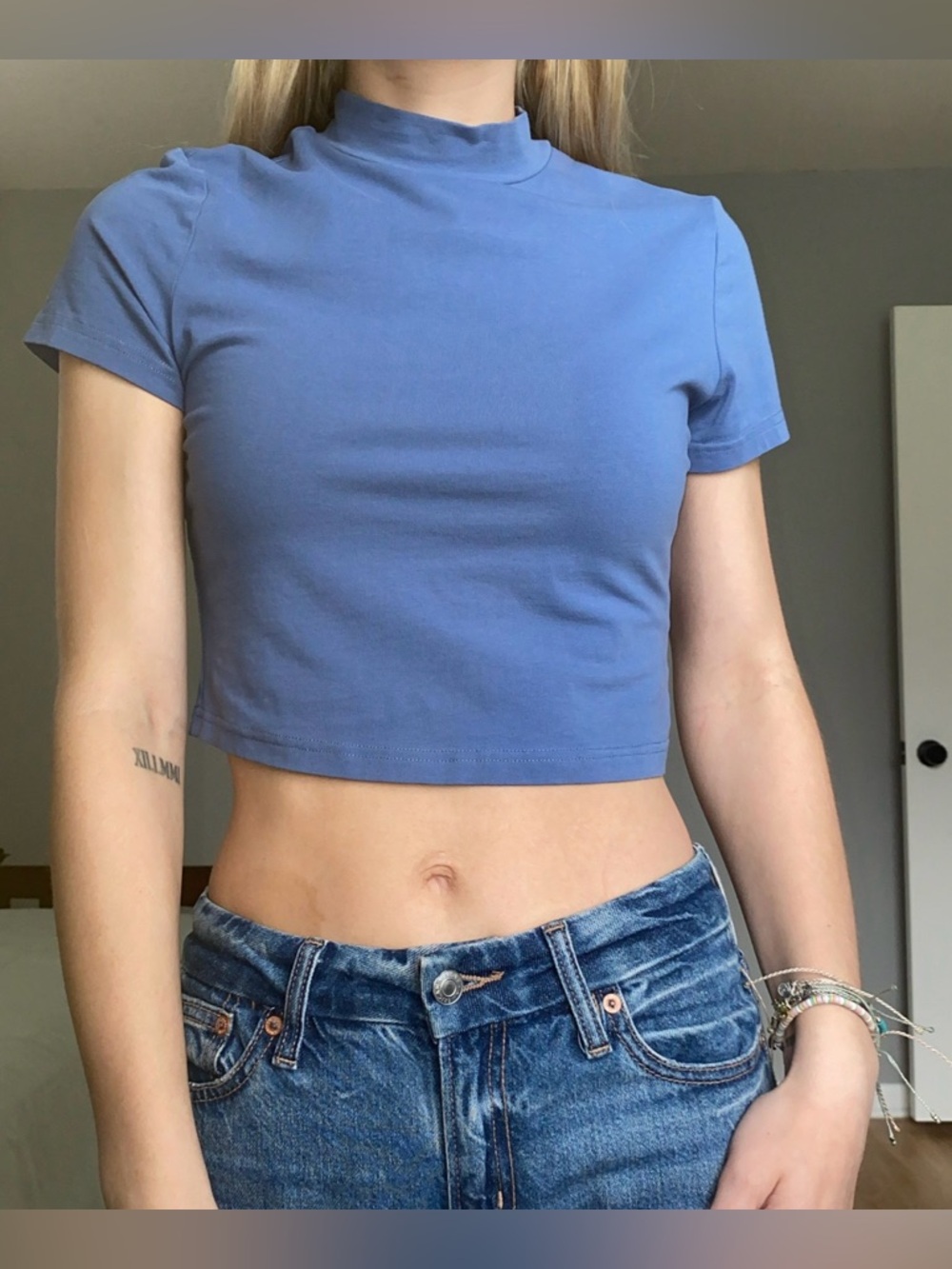 SHEIN Periwinkle Mock Neck Crop Top